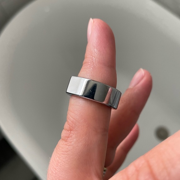 Oura Silver Ring Size 8 Gen 3 - Picture 5 of 8